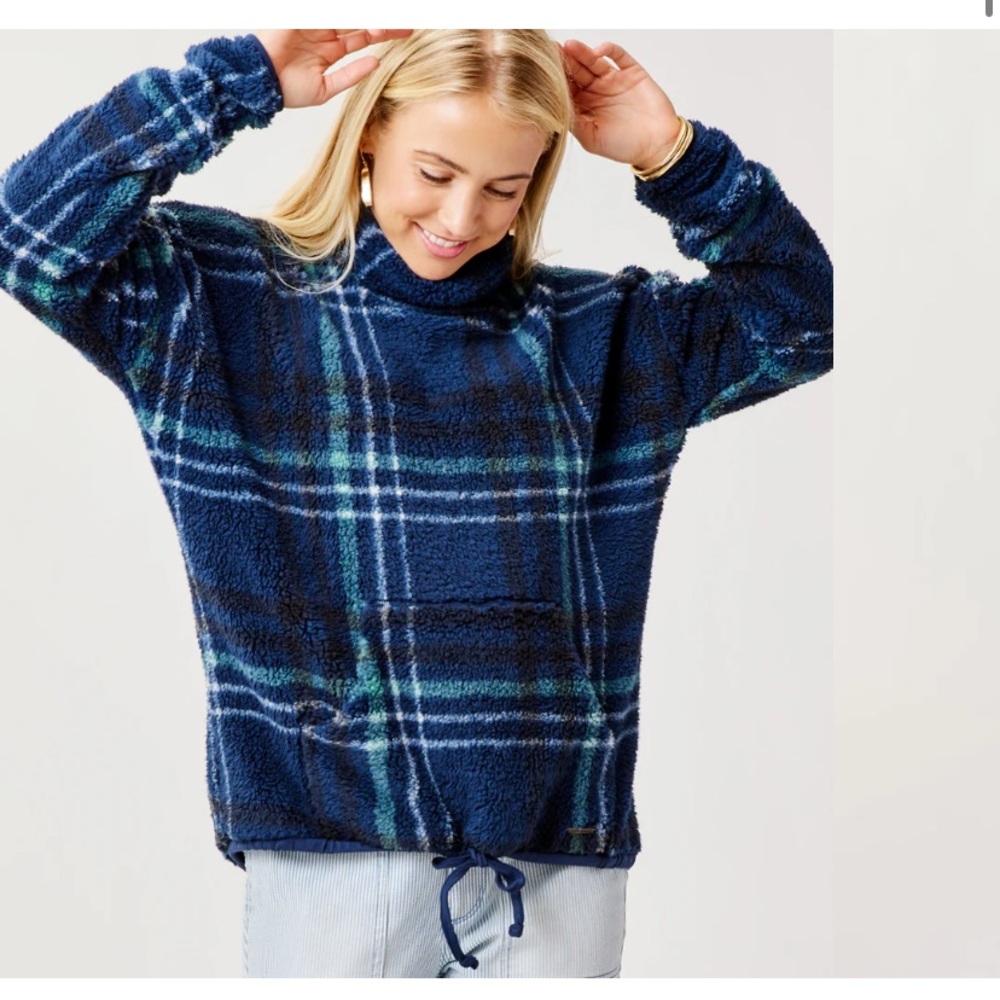 Carve Designs Roley Fleece in Navy Plaid